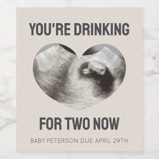 "Du trinkst für zwei" Ankündigung zur Schwangersch Weinetikett (Einzelnes Label)