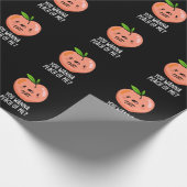 Du willst mich peach Funny Fruit Pun Dark BG Geschenkpapier (Ecke)