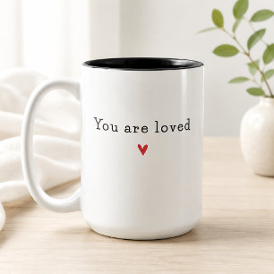 Du wirst geliebt Minimalistisches rotes Herz Inspi Zweifarbige Tasse