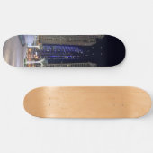 Dubai-Architektur nachts Skateboard (Horizontal)