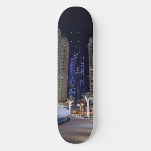 Dubai-Architektur nachts Skateboard (Vorderseite)