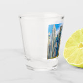 Dubai moderne Wolkenkratzer Corniche Schnapsglas (Links)