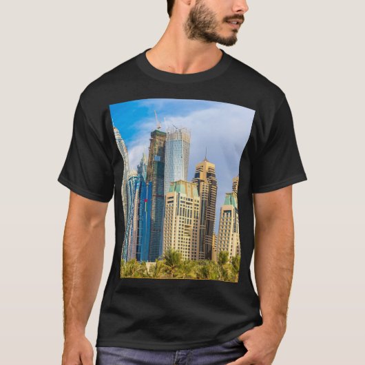 Dubai moderne Wolkenkratzer Corniche T-Shirt (Vorderseite)