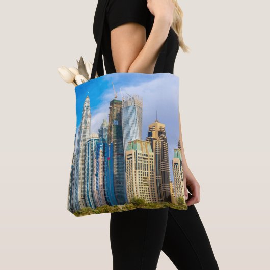 Dubai moderne Wolkenkratzer Corniche Tasche (Von Nahem)