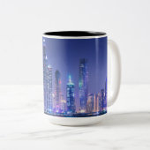 Dubai moderne Wolkenkratzer Corniche Zweifarbige Tasse (VorderseiteRechts)