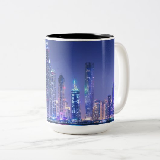 Dubai moderne Wolkenkratzer Corniche Zweifarbige Tasse (VorderseiteRechts)