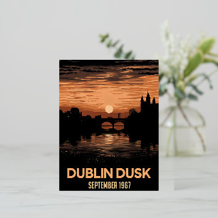 Dublin Dämmerung: Faszinierende Abenddämmerungssze Folien Feiertagspostkarte