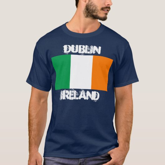 Dublin, Irland mit irischer Flagge T-Shirt (Vorderseite)