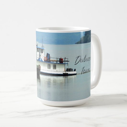 Dubuque, Iowa Pusher Boat am Mississippi River Kaffeetasse (VorderseiteRechts)