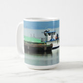 Dubuque, Iowa Pusher Boat am Mississippi River Kaffeetasse (Vorderseite Links)