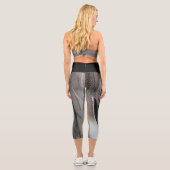 Duck Feather Foto Moderne Schwarze Graue Natur Capri Leggings (Rückseite)