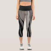 Duck Feather Foto Moderne Schwarze Graue Natur Capri Leggings (Vorderseite)