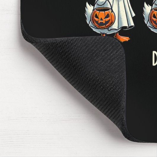 Duck Ghost Pun Trunk oder Leckerei Trick oder Tret Mousepad (Ecke)