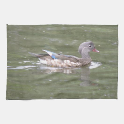 Duck on Lake Kitchen Handtuch (Horizontal)