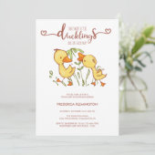 Ducklings Twins Baby Dusche Einladung (Stehend Vorderseite)