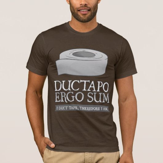 Ductapo ergo Summe.  I Panzerklebeband, deshalb T-Shirt (Vorderseite)