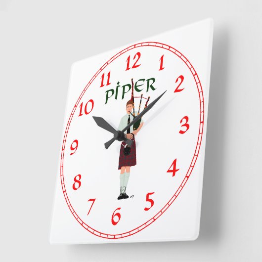 Dudelsackspieler - roter Kilt Quadratische Wanduhr (Winkel)