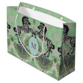 Dueling Zebra Monogram Große Geschenktüte (Rückseite Schrägansicht)