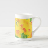 Duftfarbene Aquarellblüte Knochen-China Tasse (Rechts)
