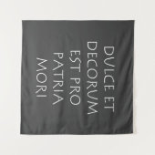 Dulce et dekoration est pro patria mori wandteppich (Vorderseite (Horizontal))