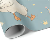 Dummer-Gans-Party – blauer Hintergrund mit Federn Geschenkpapier (Rolleneckpunkt)