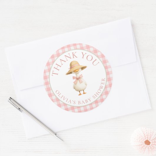 Dummer Gans Rosa Gingham Danke Baby Shower Runder Aufkleber (Umschlag)