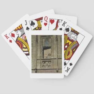 Dummy window in the entrance facade with a figure spielkarten