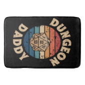Dungeon Daddy Vatertag Badematte (Vorderseite)