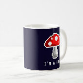 Dunkel Ich bin eine Fungi Pixel Mushroom-Tasse Kaffeetasse (VorderseiteRechts)