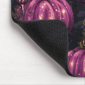 DUNKEL LILA HALLOWEEN PUMPKINS MIT GOLDORNAMENS MOUSEPAD (Ecke)