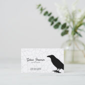 Dunkel Schwarz und Weiß Crow Tattoo Artist Visitenkarte (Stehend Vorderseite)