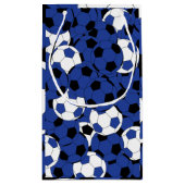 Dunkelblaue Fußball-Collage Kleine Geschenktüte (Rückseite)