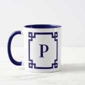 Dunkelblaue griechische Schlüsselgrenzenmonogramm Tasse (Links)