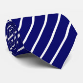 Dunkelblaue Krawatte mit weißen Streifen (Gerollt)