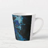 Dunkelblaue psychedelische flüssige Latte-Tasse Milchtasse (Rechts)