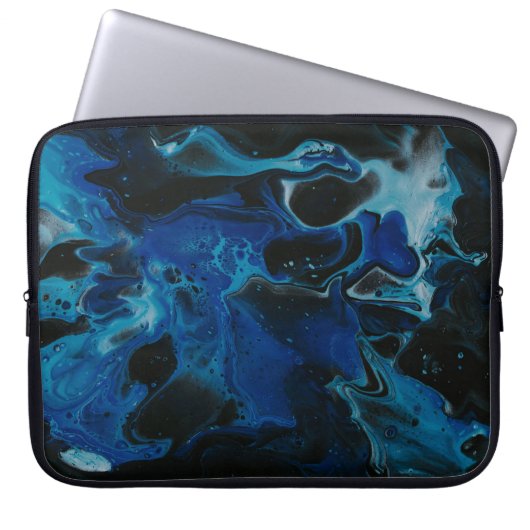 Dunkelblaue psychedelische Flüssigkeit Laptopschutzhülle (Vorderseite)