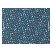 Dunkelblaue Regentropfen mit individuelle Name Tischdecke (Vorderseite (Horizontal))