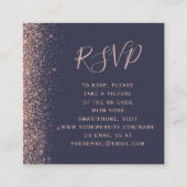 Dunkelblaue Rose Gold Glitzer Hochzeitsstichtag QR Begleitkarte (Vorderseite)