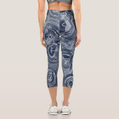Dunkelblaue und hübsche wirbelnde Batik Capri Leggings (Rückseite)