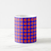 Dunkelblaue und rote Abstaktmuster glühen Kaffeetasse (Mittel)