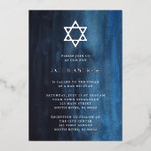 Dunkelblaue Wasserfarbe mit Silber | Bar Mitzvah Folieneinladung (Vorderseite)