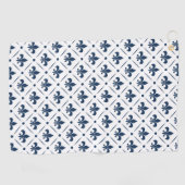 Dunkelblaues Lilie-Muster auf weißem Hintergrund Golfhandtuch (Horizontal)