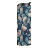 Dunkelblaues Muster mit Schmetterlingen Thermosbecher (Nach links gedreht)