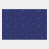 Dunkelblaues Packpapier mit blauen Blütenmustern Geschenkpapier Set (Vorderseite)