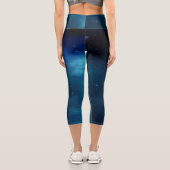 Dunkelblaugalaxie Capri Leggings (Rückseite)