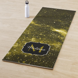Dunkelgelbe abstrakte Galaxie Monogram Yogamatte