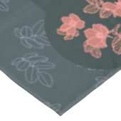 Dunkelgotische Rose Muster Tischdecke (Schrägansicht)