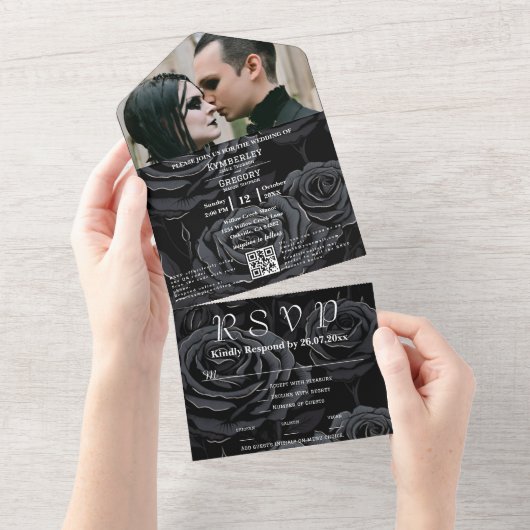 Dunkelgotische schwarze Rose, florales QR-Code-Fot All In One Einladung (Abreißen)