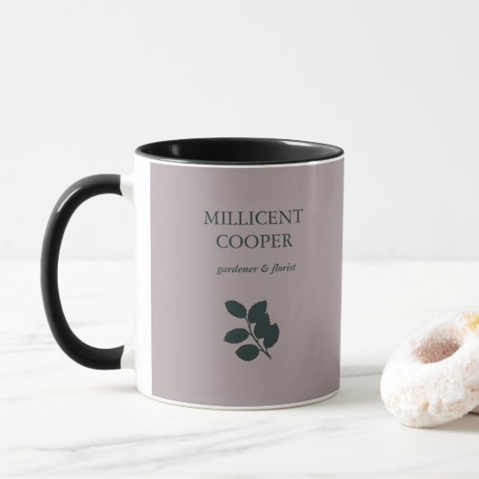 Dunkelgraue Blätter Silhouette lila Tasse (Mit Donut)