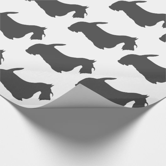 dunkelgraue Silhouette des schottischen Terriers Geschenkpapier (Ecke)
